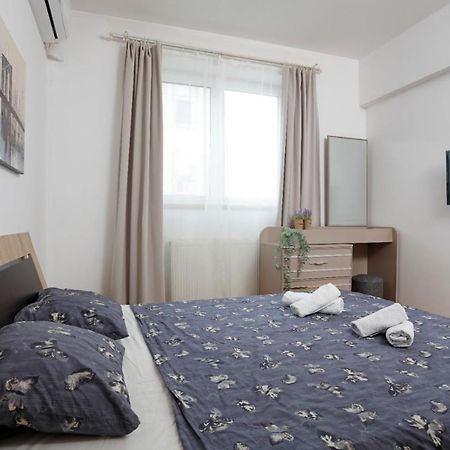 Rico'S 3 Bedroom City Center Apartment Bucarest Exterior foto